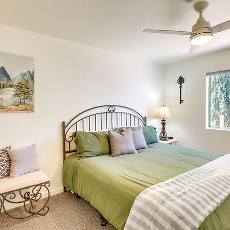 Kingman Vacation Rental With Yard And Fire Pit Екстериор снимка