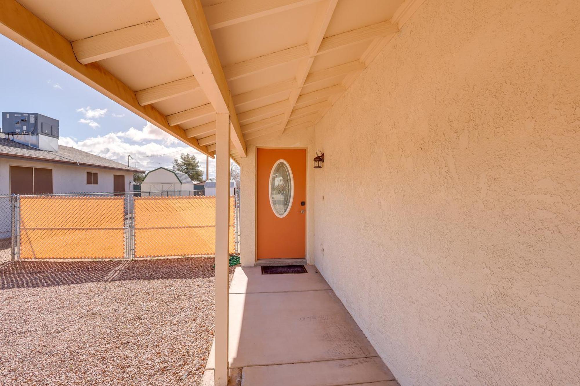 Kingman Vacation Rental With Yard And Fire Pit Екстериор снимка
