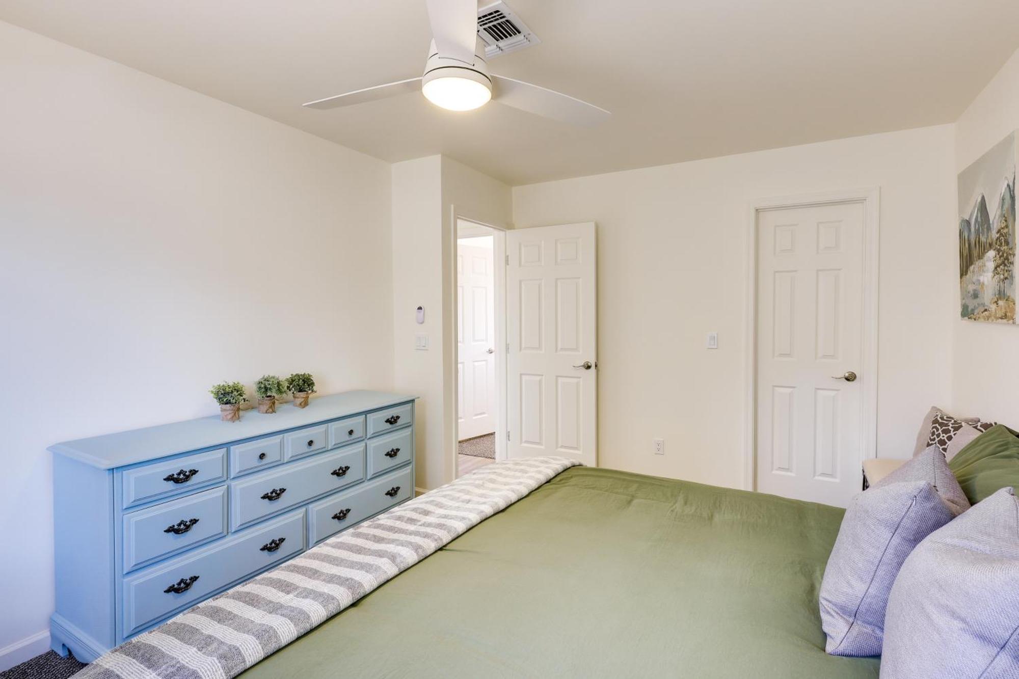 Kingman Vacation Rental With Yard And Fire Pit Екстериор снимка